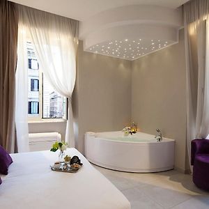Roman Holidays Boutique